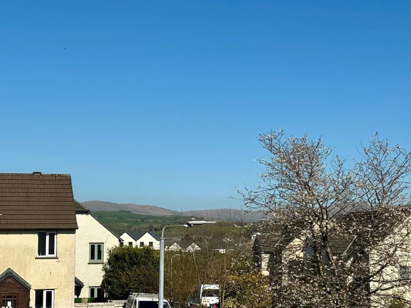 Kendal Explorers 3br House With Free Parking And Ev